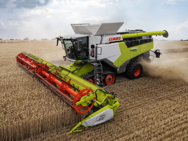 Фото статьи - Обзор на комбайны CLAAS lexion, Tucano, Mega и Dominator
