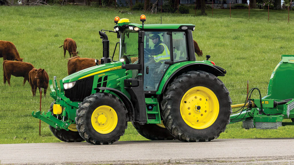 Трактор John Deer